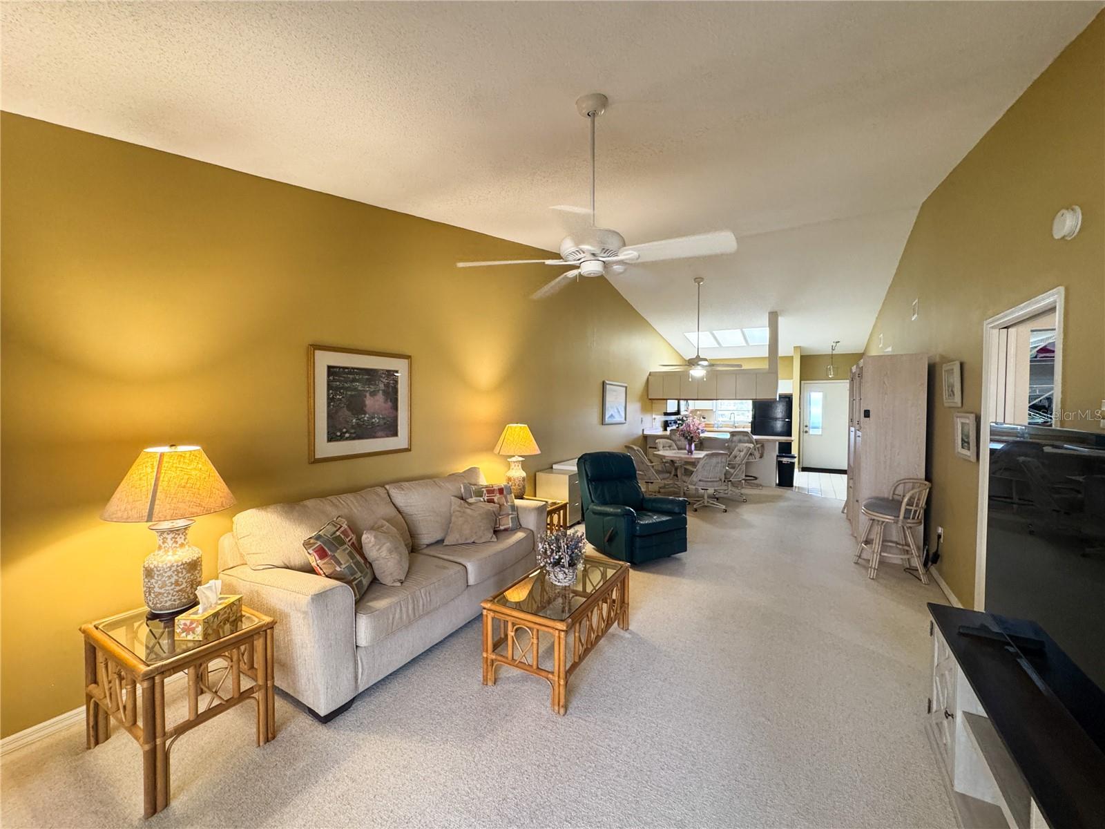 CLUBHOUSE PH 02 - Residential