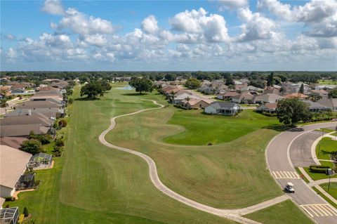 A home in LAKELAND