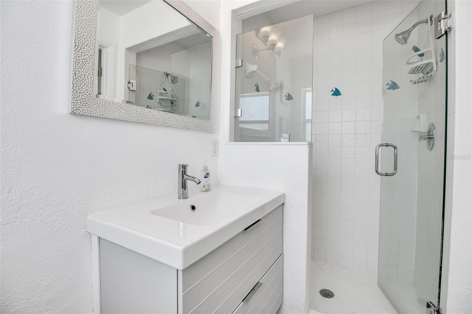 HOLMES BEACH 34TH UNIT - Residential