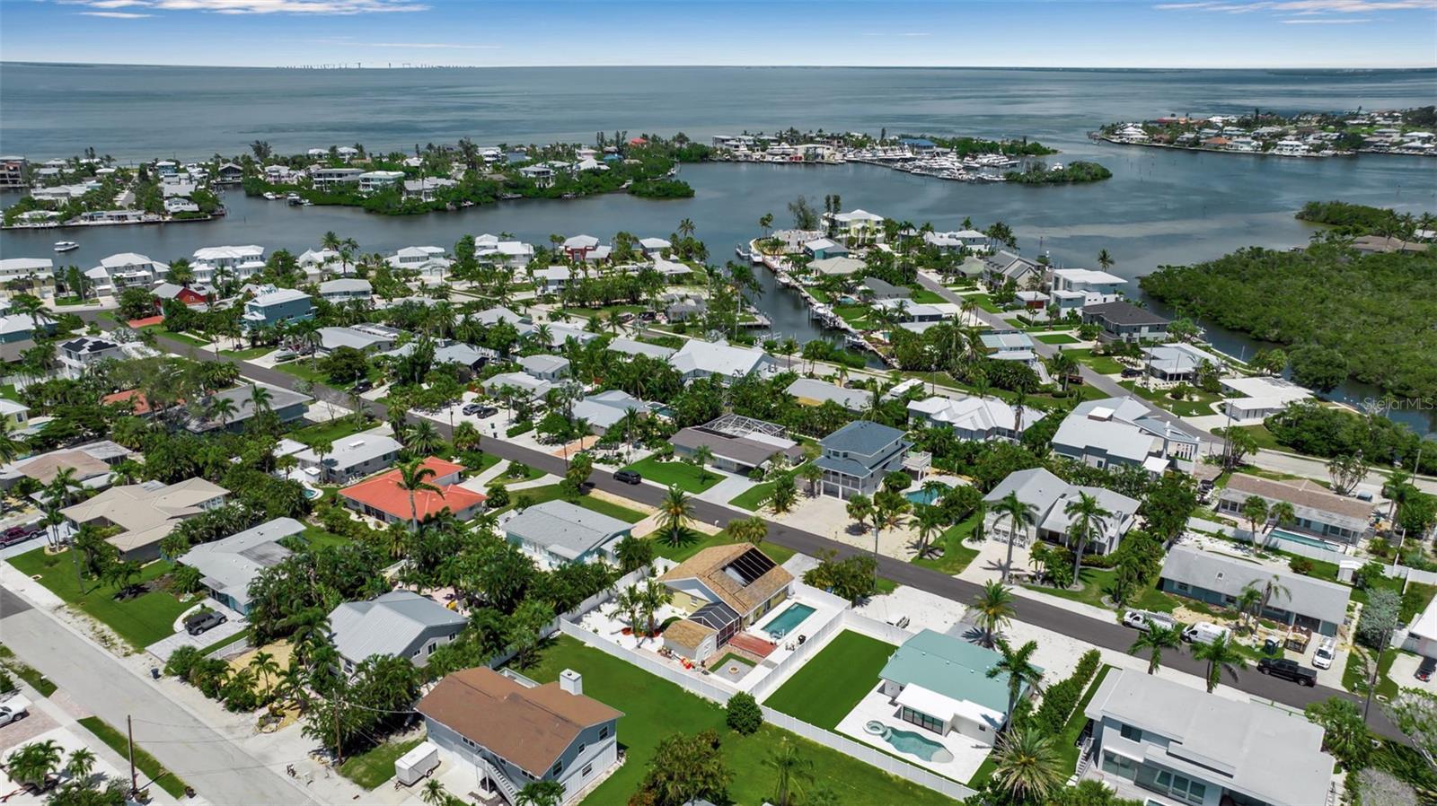 HOLMES BEACH 34TH UNIT - Residential