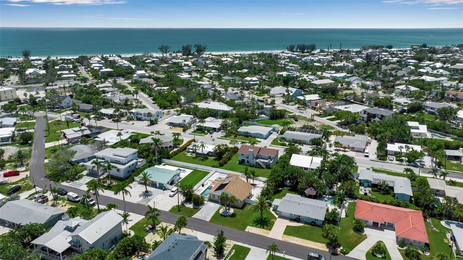 HOLMES BEACH 34TH UNIT - Residential