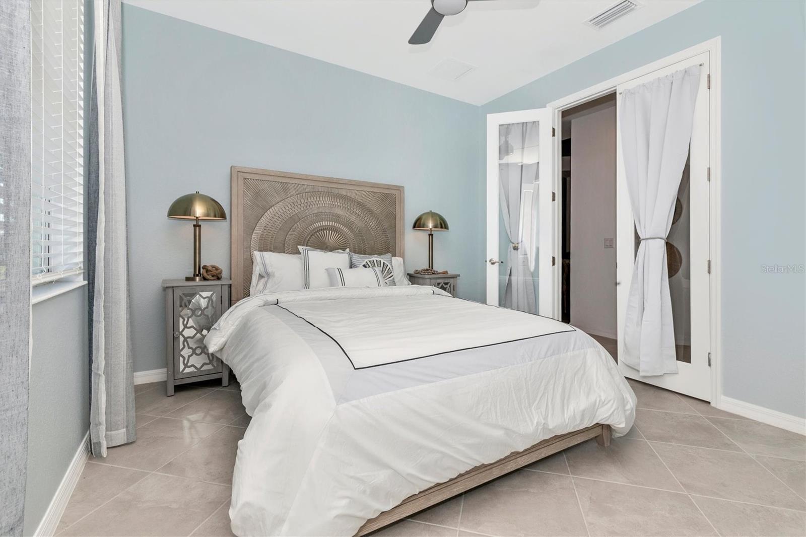 WELLEN PARK GOLF & COUNTRY CLUB - Residential Lease
