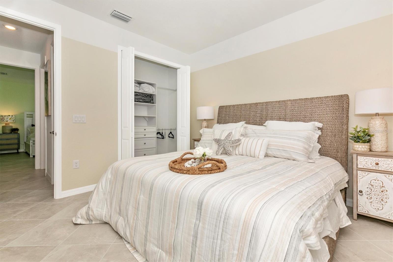WELLEN PARK GOLF & COUNTRY CLUB - Residential Lease