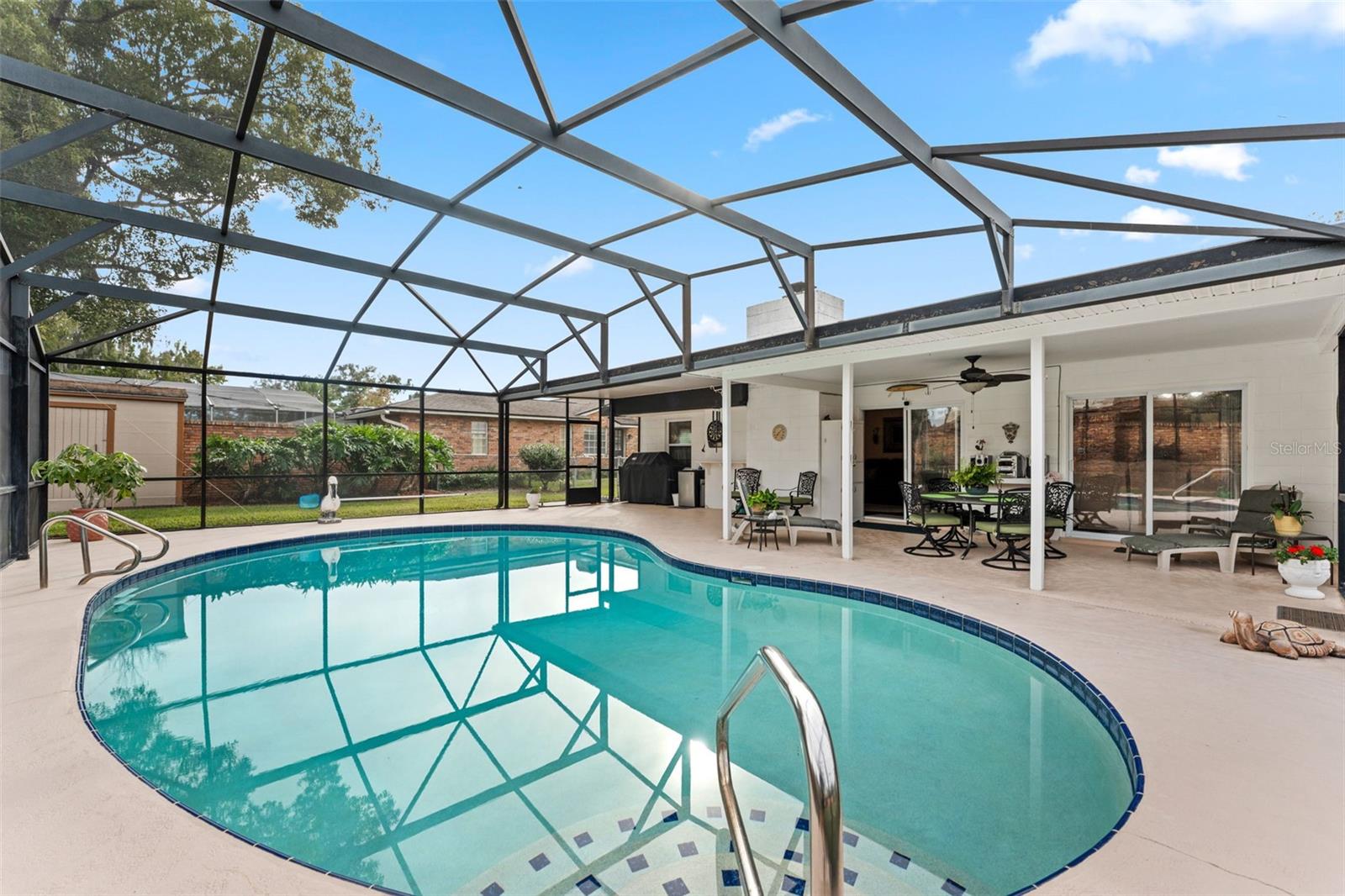 HIDDEN HARBOUR - Residential