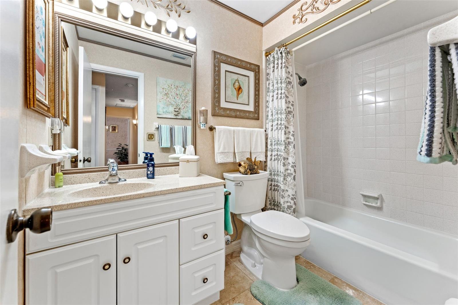 HIDDEN HARBOUR - Residential