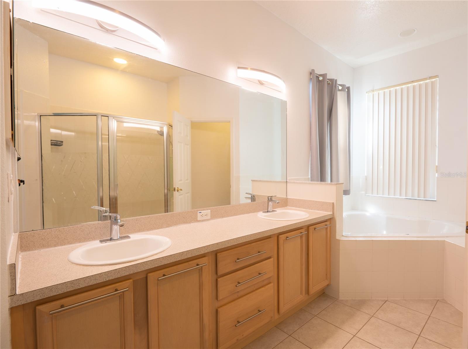 CALABAY PARK AT TOWER LAKE PH 02 - Residential