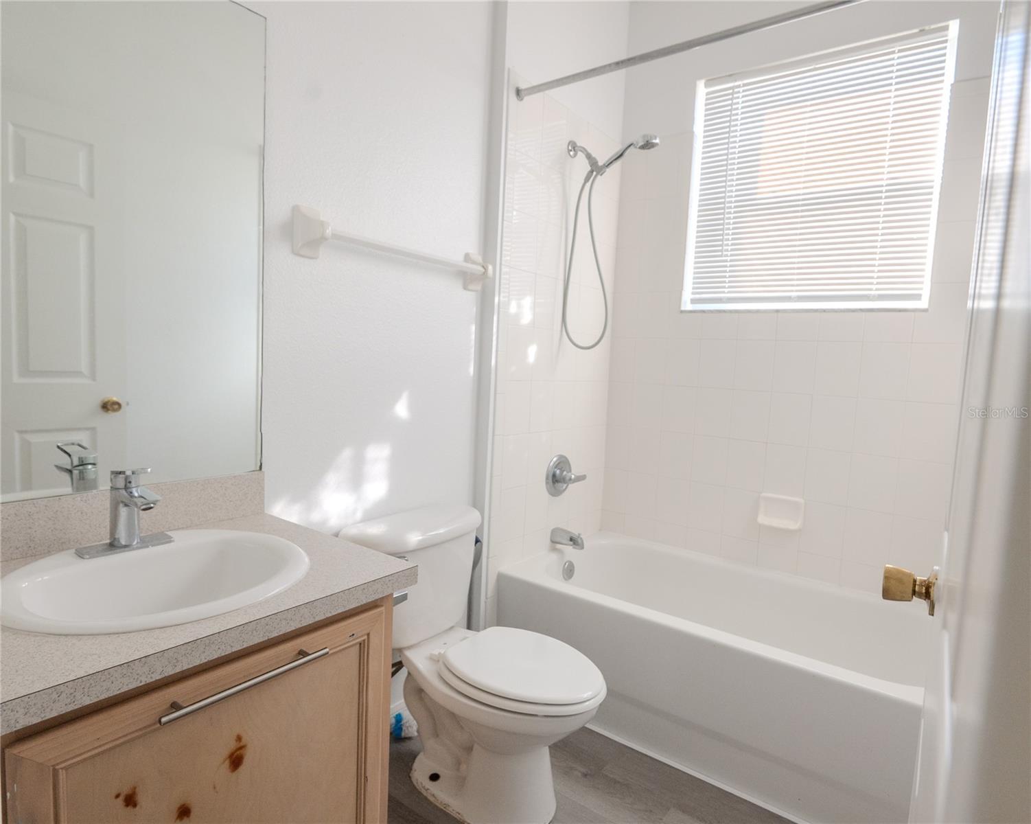 CALABAY PARK AT TOWER LAKE PH 02 - Residential