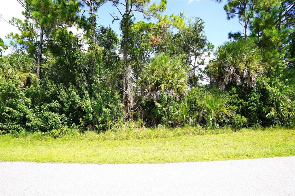 Photo of 13275 Finkle Avenue, Port Charlotte, FL 33981 (MLS # C7530588)