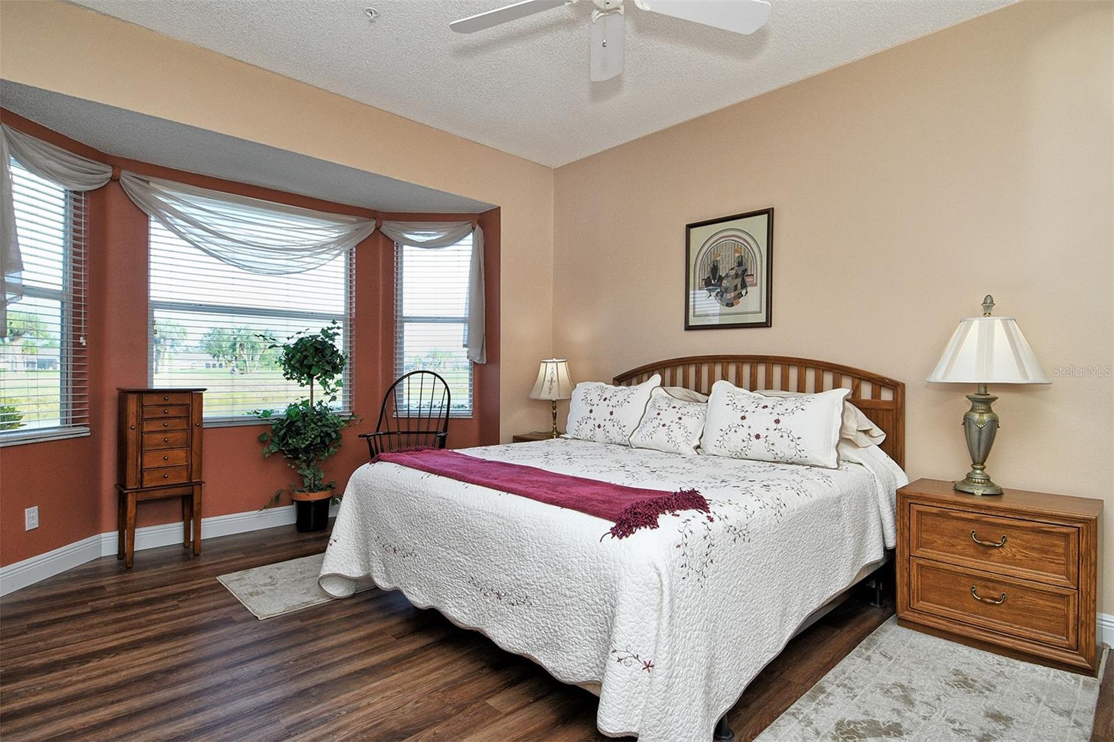 HERITAGE OAKS GOLF & COUNTRY CLUB - Residential