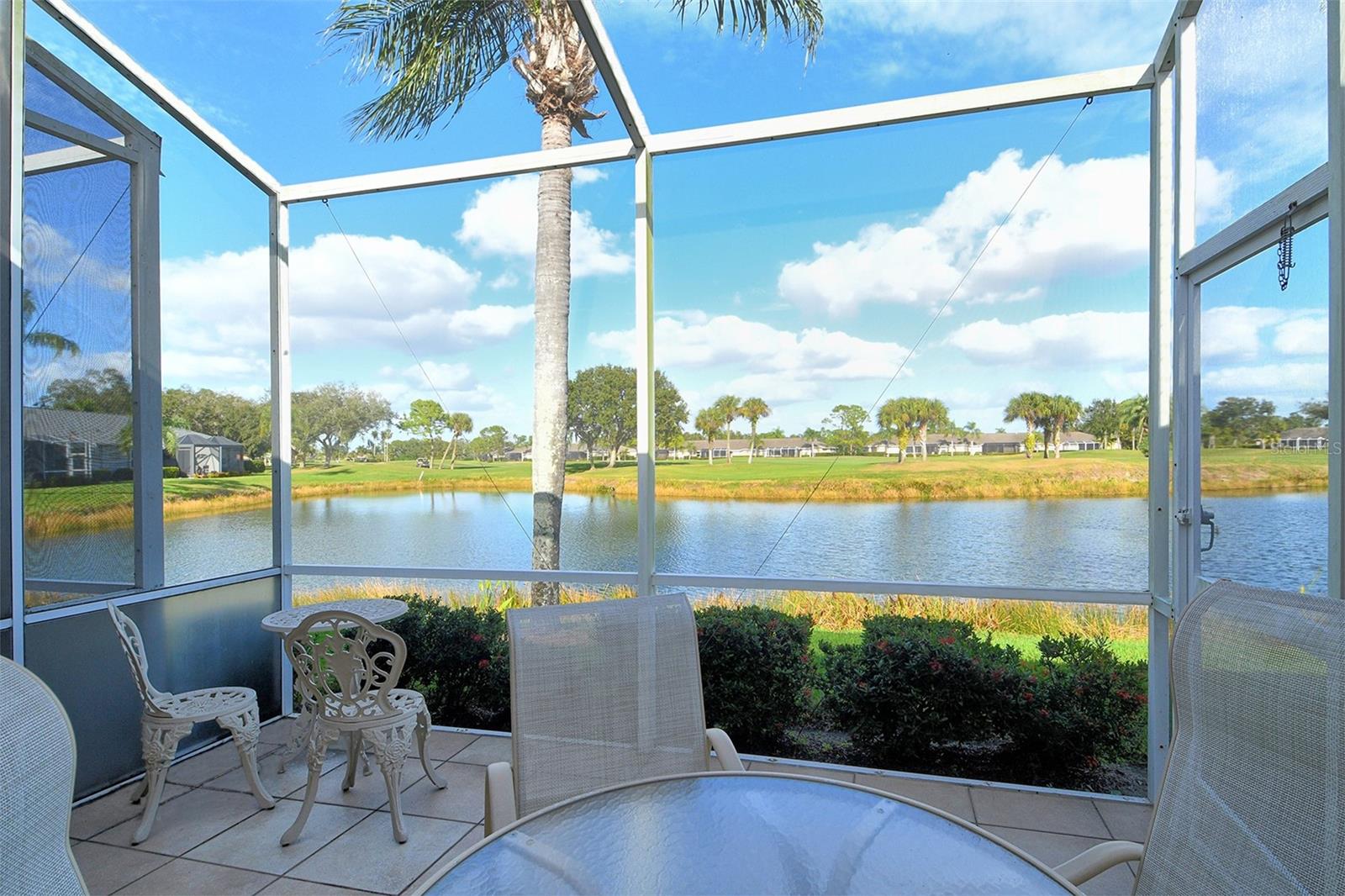 HERITAGE OAKS GOLF & COUNTRY CLUB - Residential