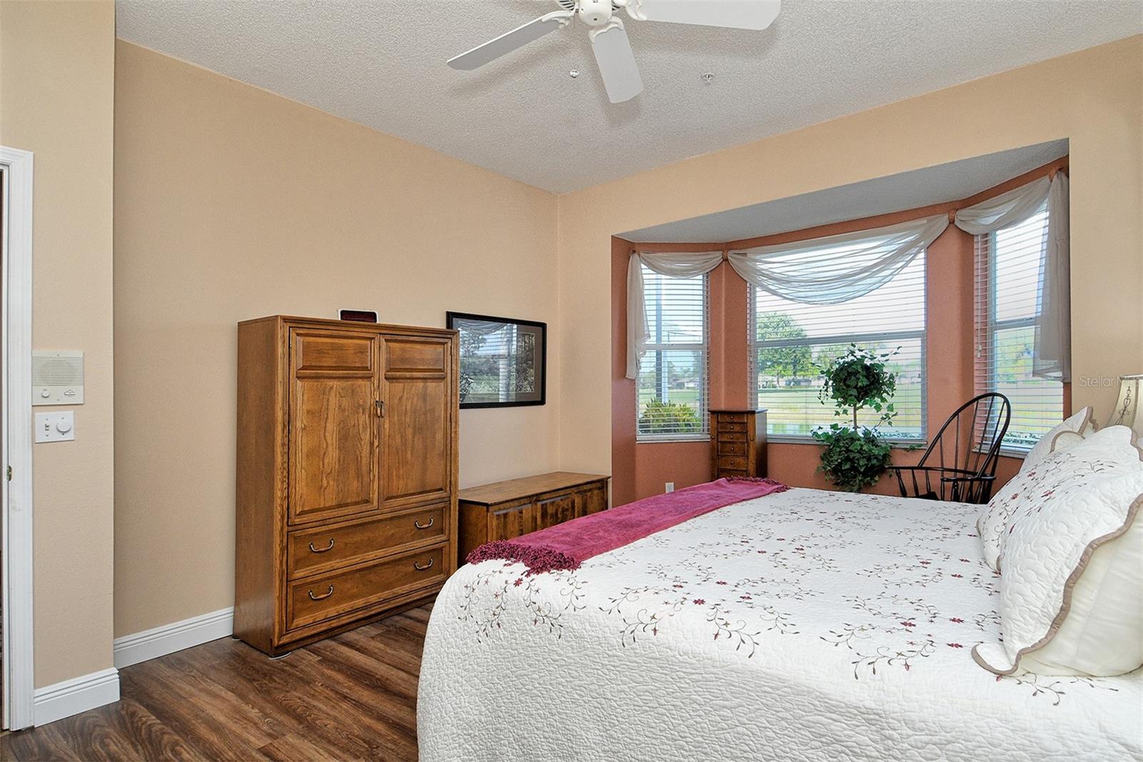 HERITAGE OAKS GOLF & COUNTRY CLUB - Residential