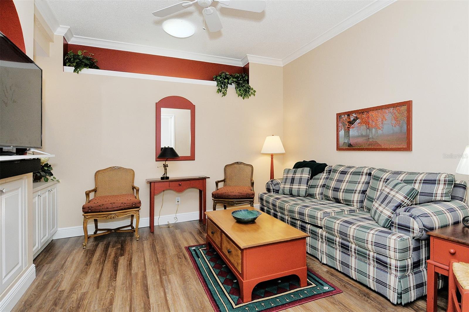 HERITAGE OAKS GOLF & COUNTRY CLUB - Residential