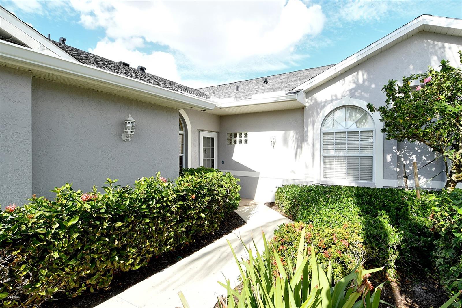 HERITAGE OAKS GOLF & COUNTRY CLUB - Residential