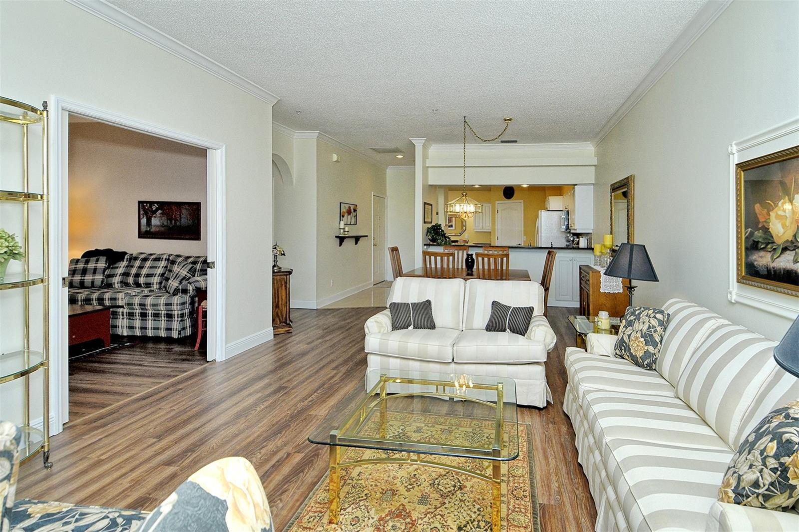 HERITAGE OAKS GOLF & COUNTRY CLUB - Residential