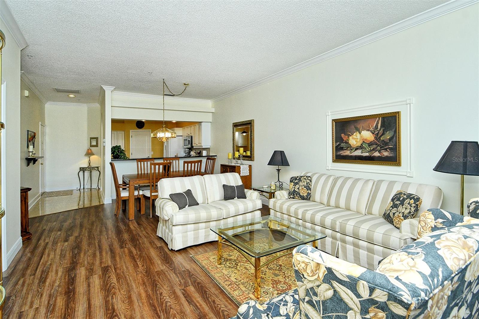 HERITAGE OAKS GOLF & COUNTRY CLUB - Residential