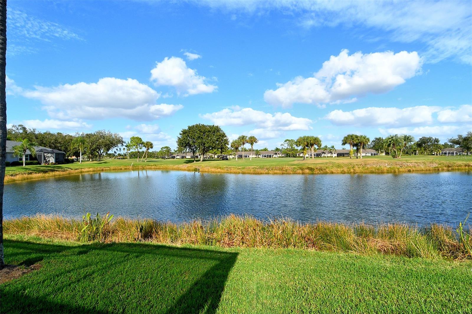 HERITAGE OAKS GOLF & COUNTRY CLUB - Residential