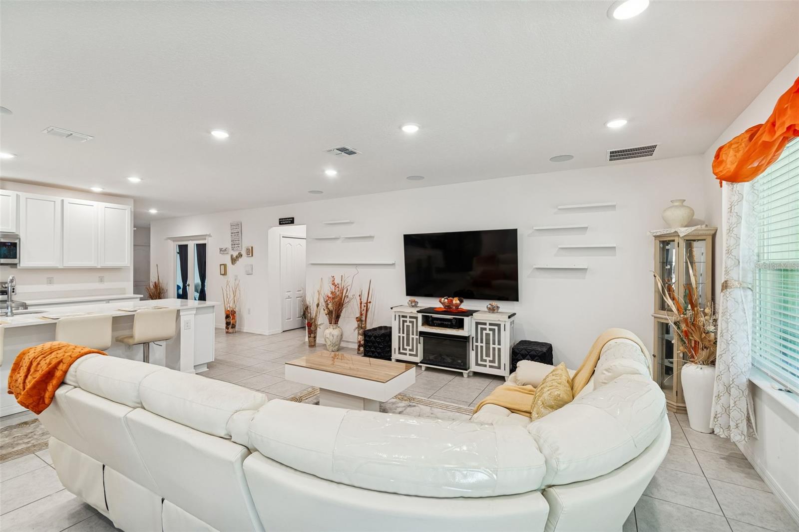 ROYAL HIGHLANDS UNIT 8 - Residential