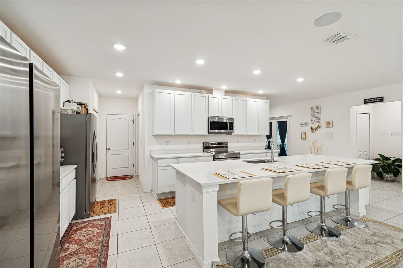 ROYAL HIGHLANDS UNIT 8 - Residential