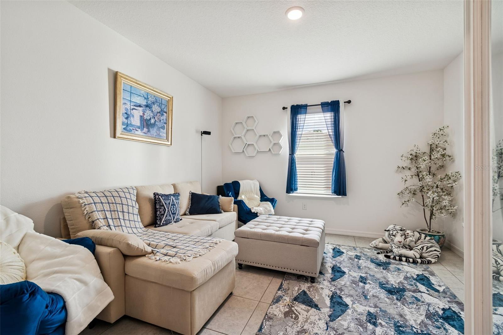 ROYAL HIGHLANDS UNIT 8 - Residential