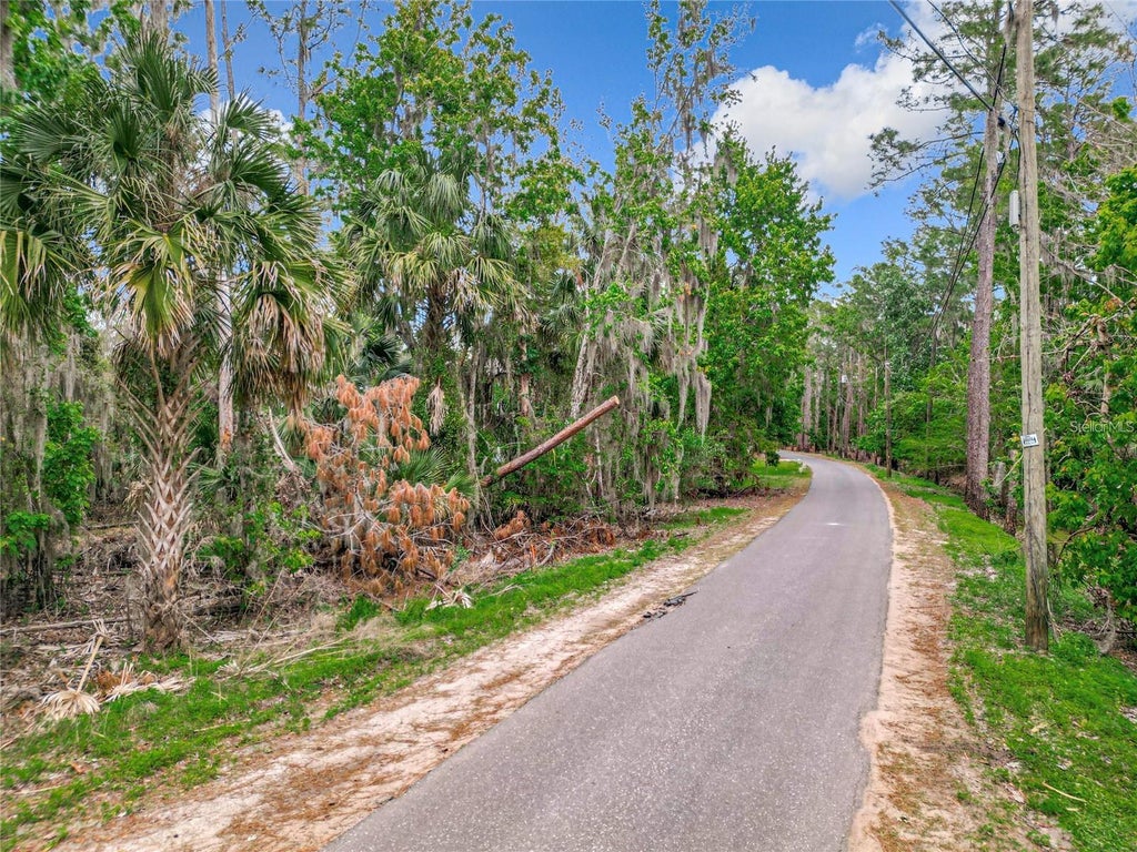 Photo of 1364 Sioux Trail, Deltona, FL 32725 (MLS # V4951135)