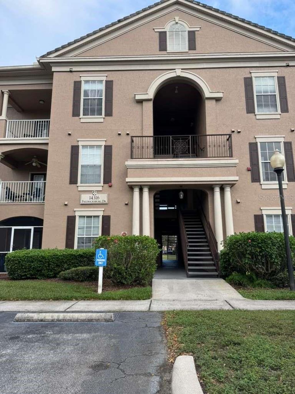 Photo of Orlando, FL 32837 (MLS # S5136605)