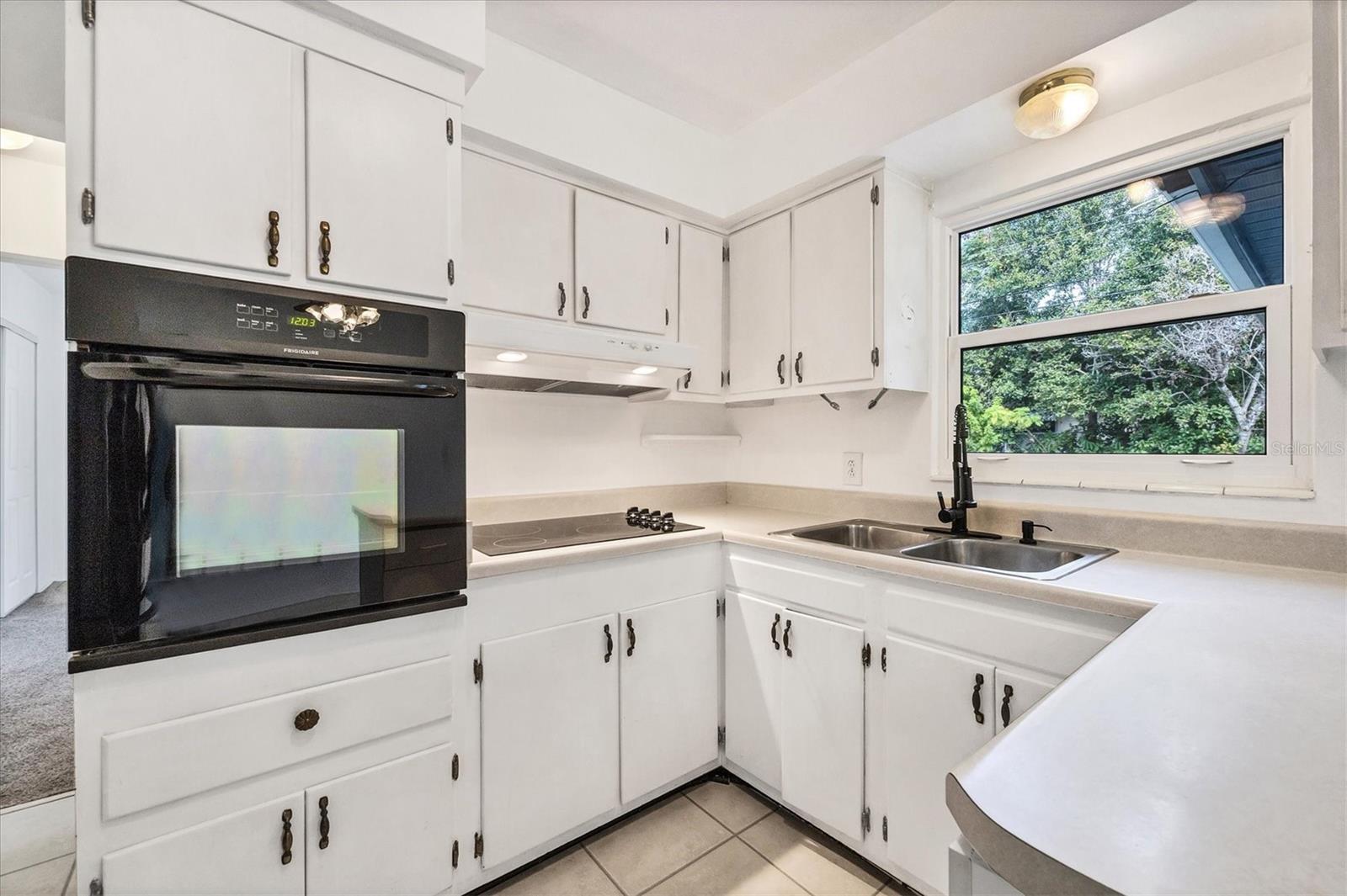 SUNSHINE GROVES - Residential