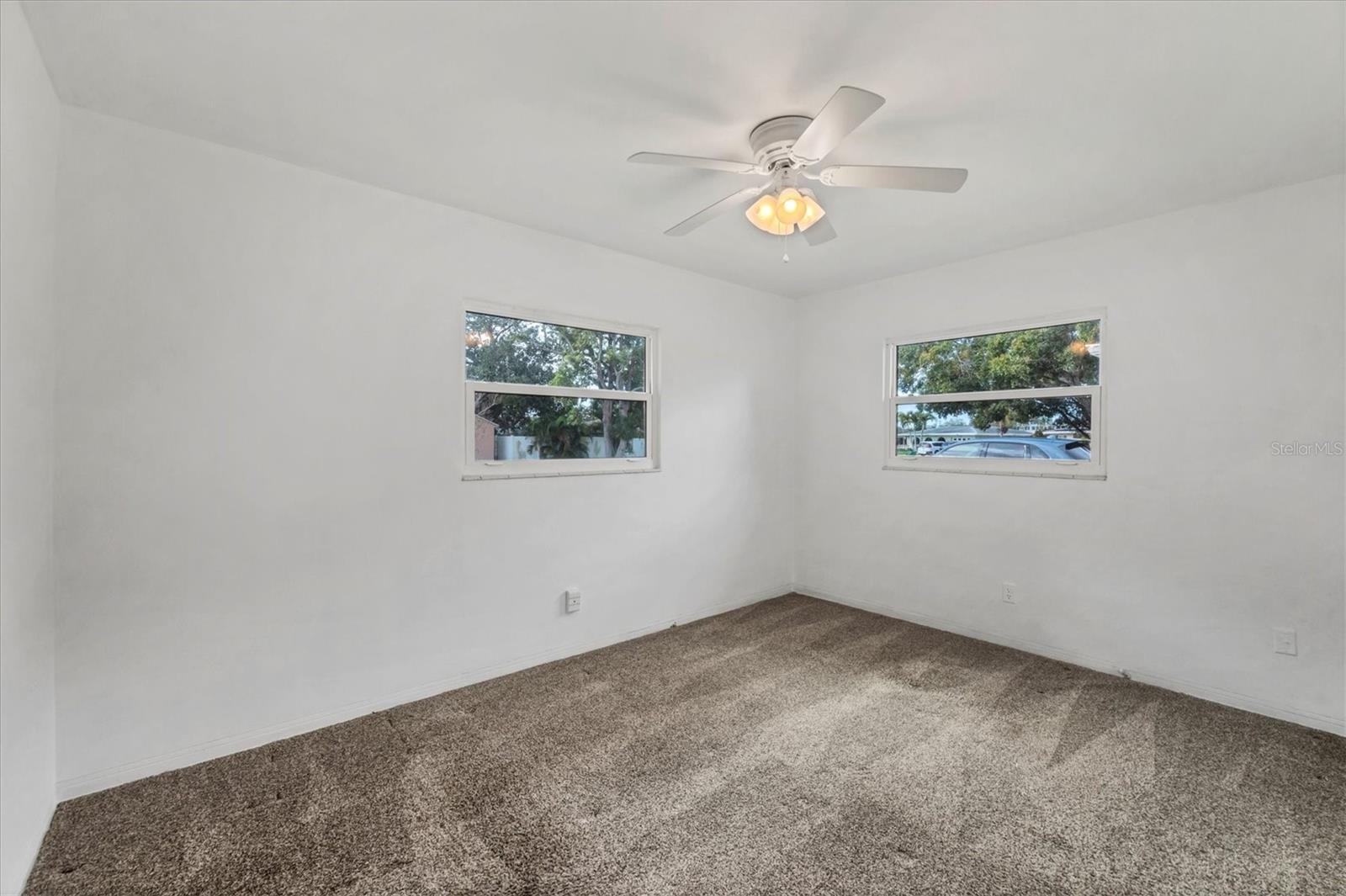 SUNSHINE GROVES - Residential