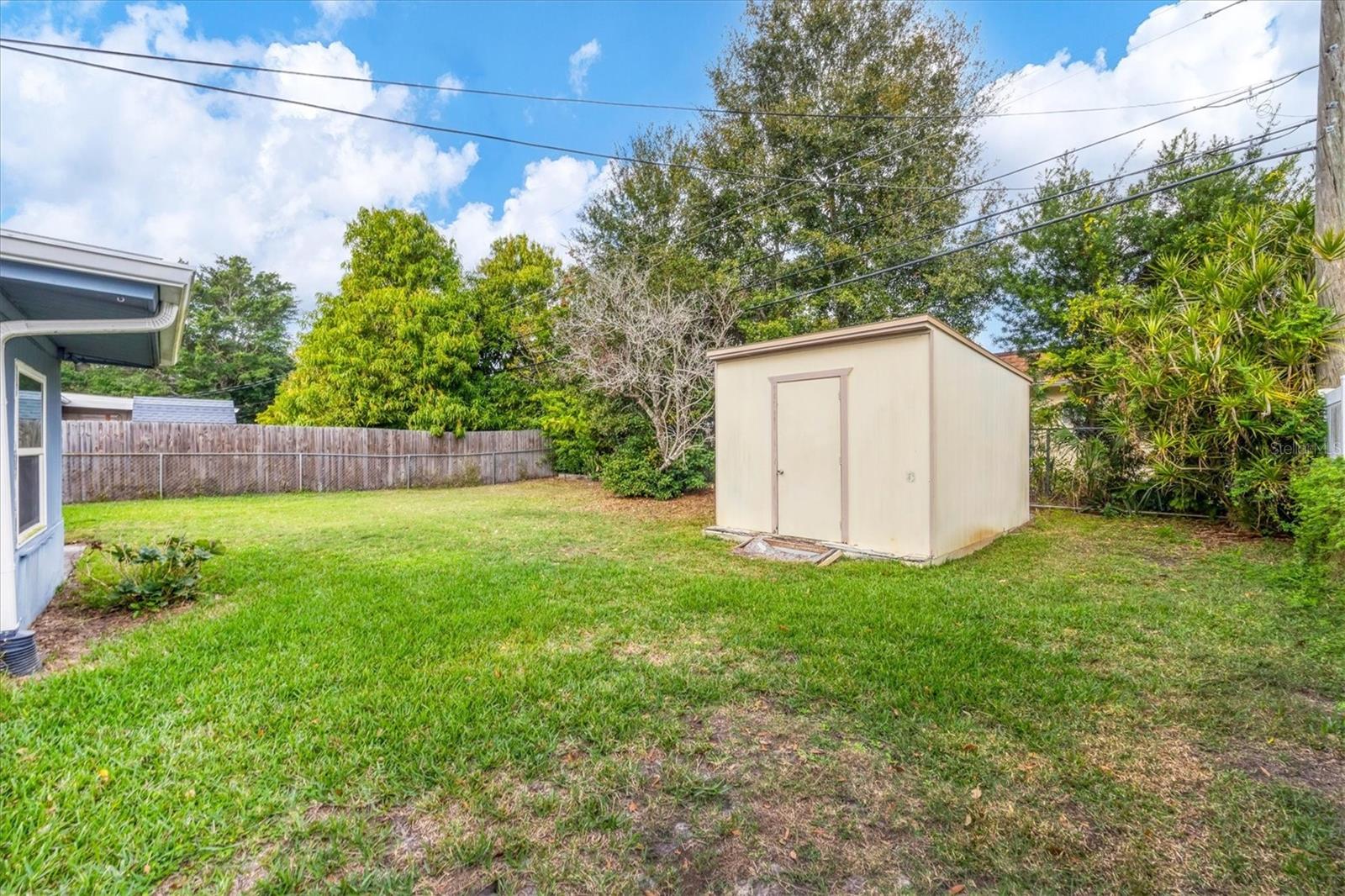 SUNSHINE GROVES - Residential