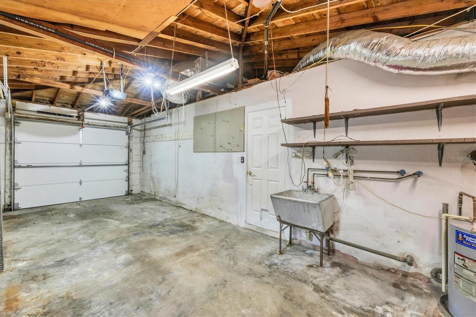 SUNSHINE GROVES - Residential