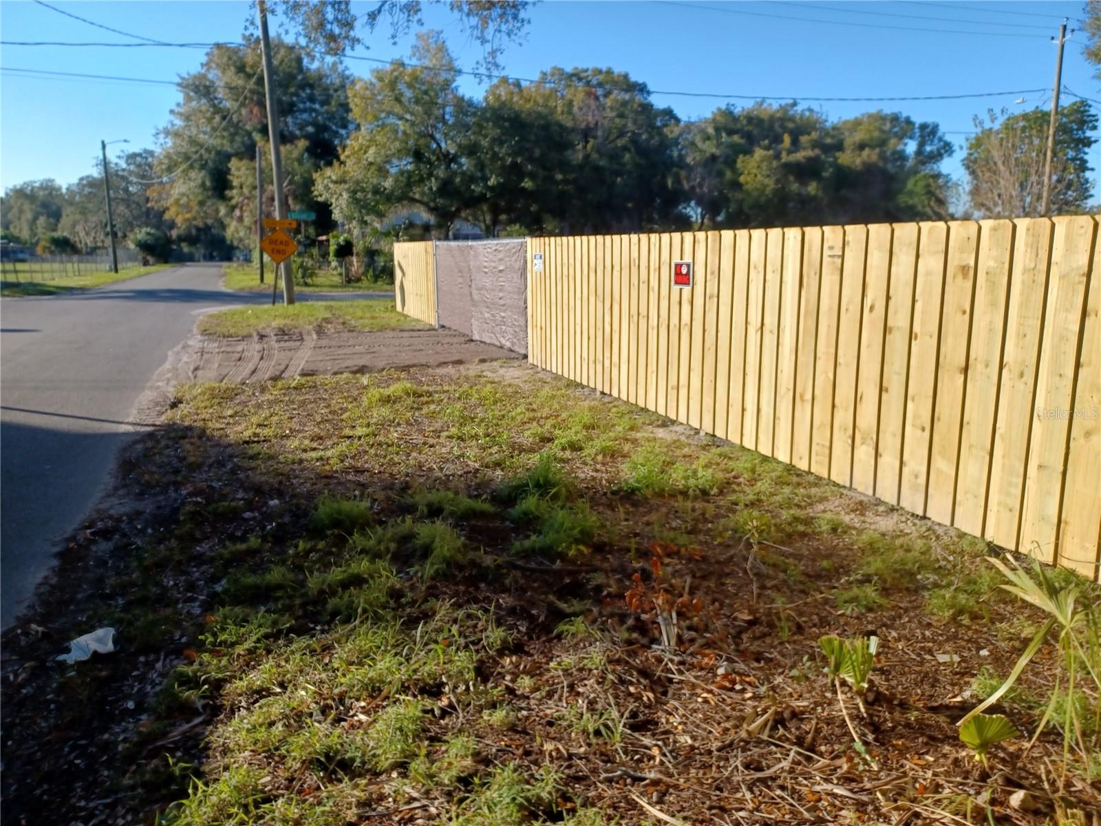 LIVINGSTON HEIGHTS - Land