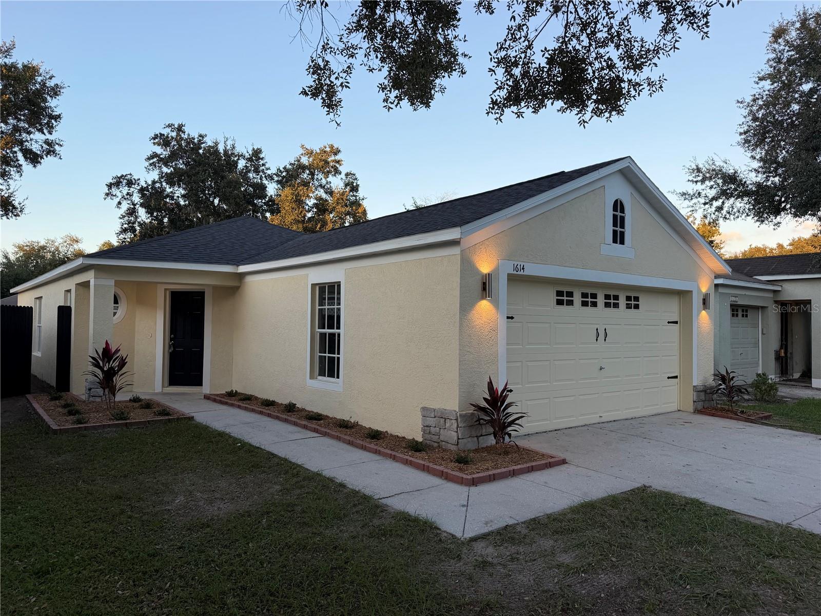 1614 MOSAIC FOREST DRIVE