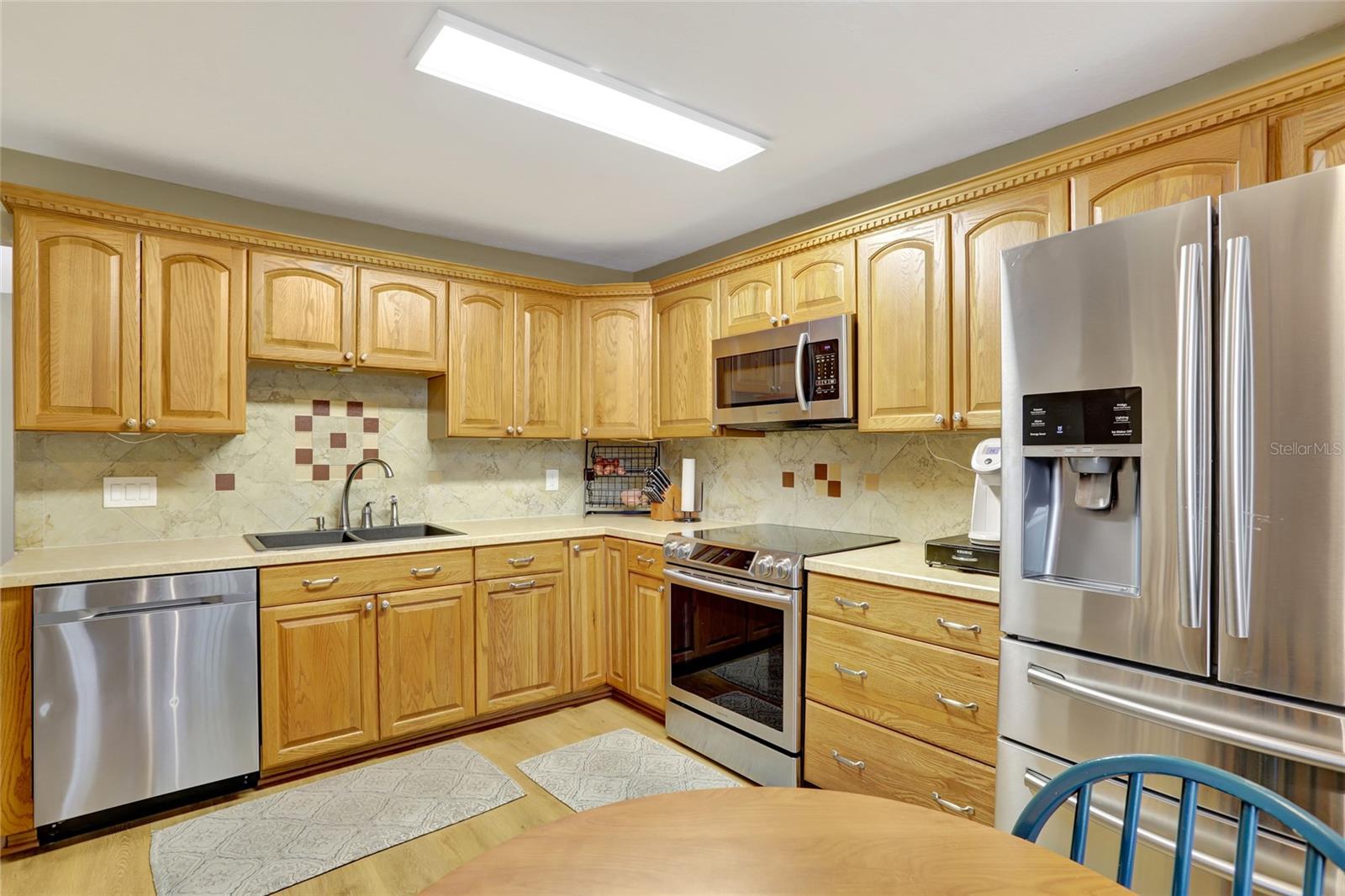 1976 SHADYHILL TERRACE
