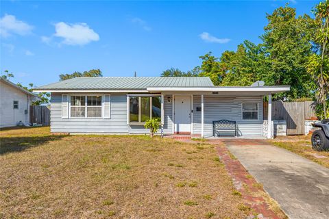 Photo of 3033 24th Avenue N, St Petersburg, FL 33713 (MLS # TB8446694)