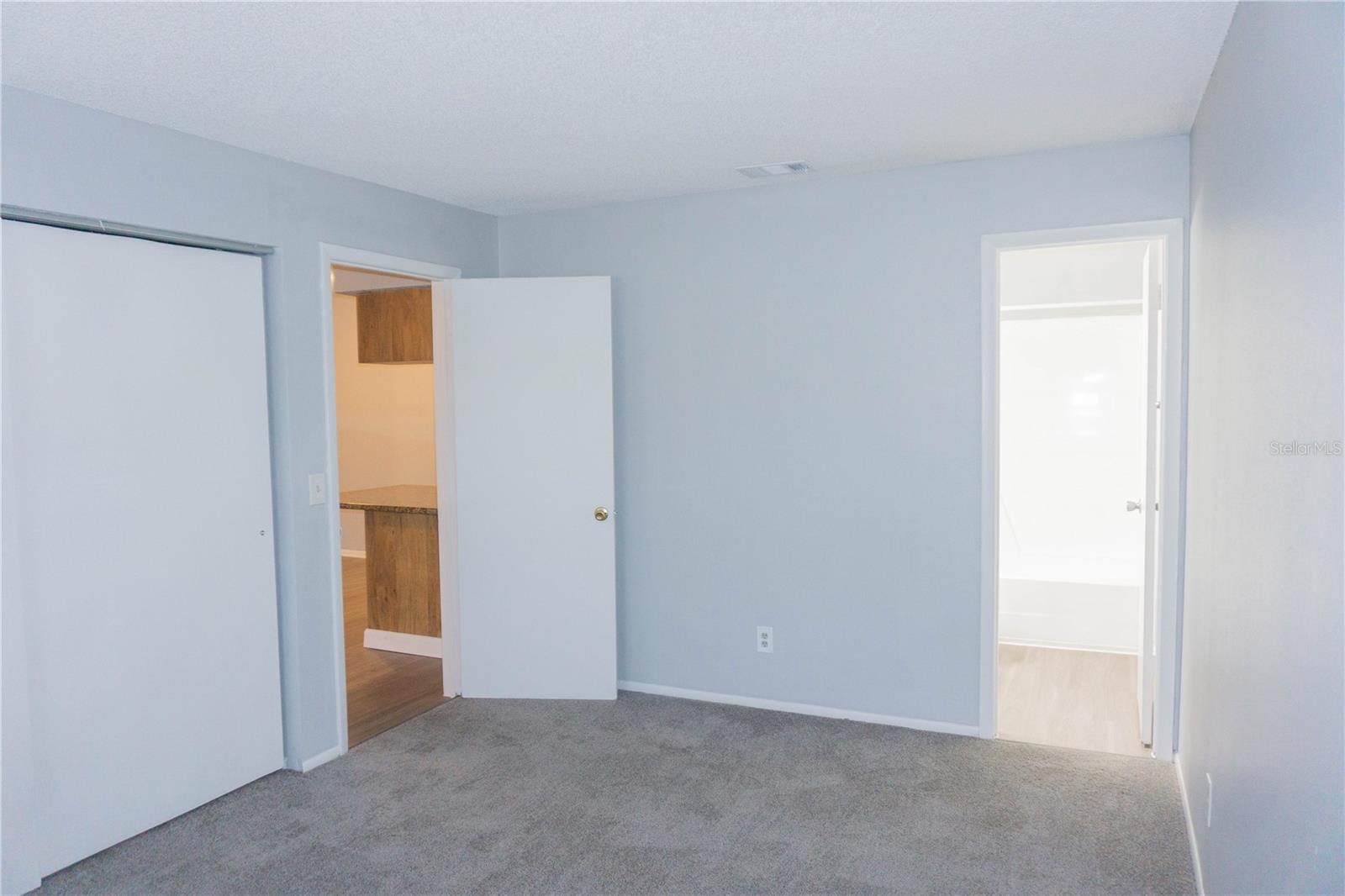 THE HAMPTONS AT BRANDON A CONDO - Residential