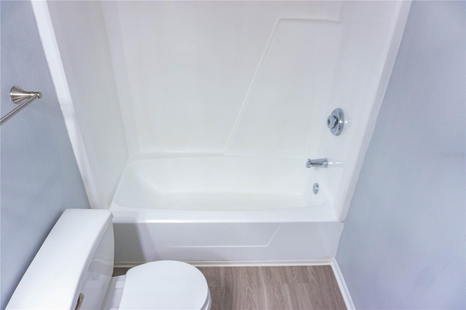 THE HAMPTONS AT BRANDON A CONDO - Residential