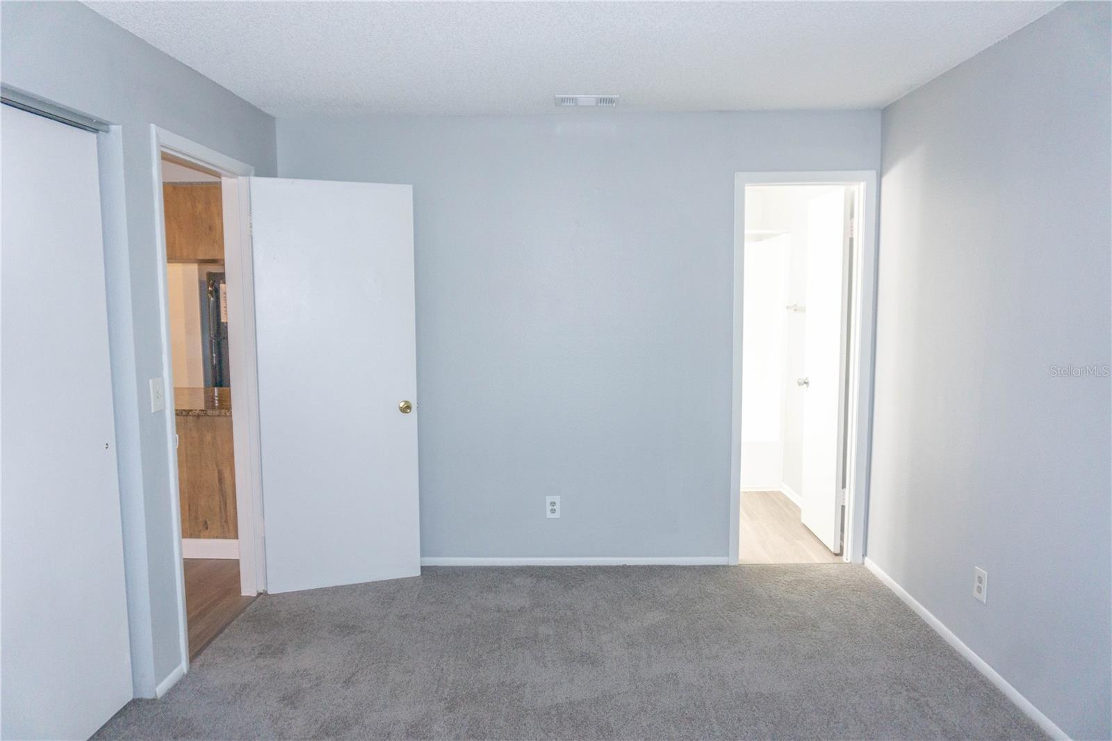 THE HAMPTONS AT BRANDON A CONDO - Residential