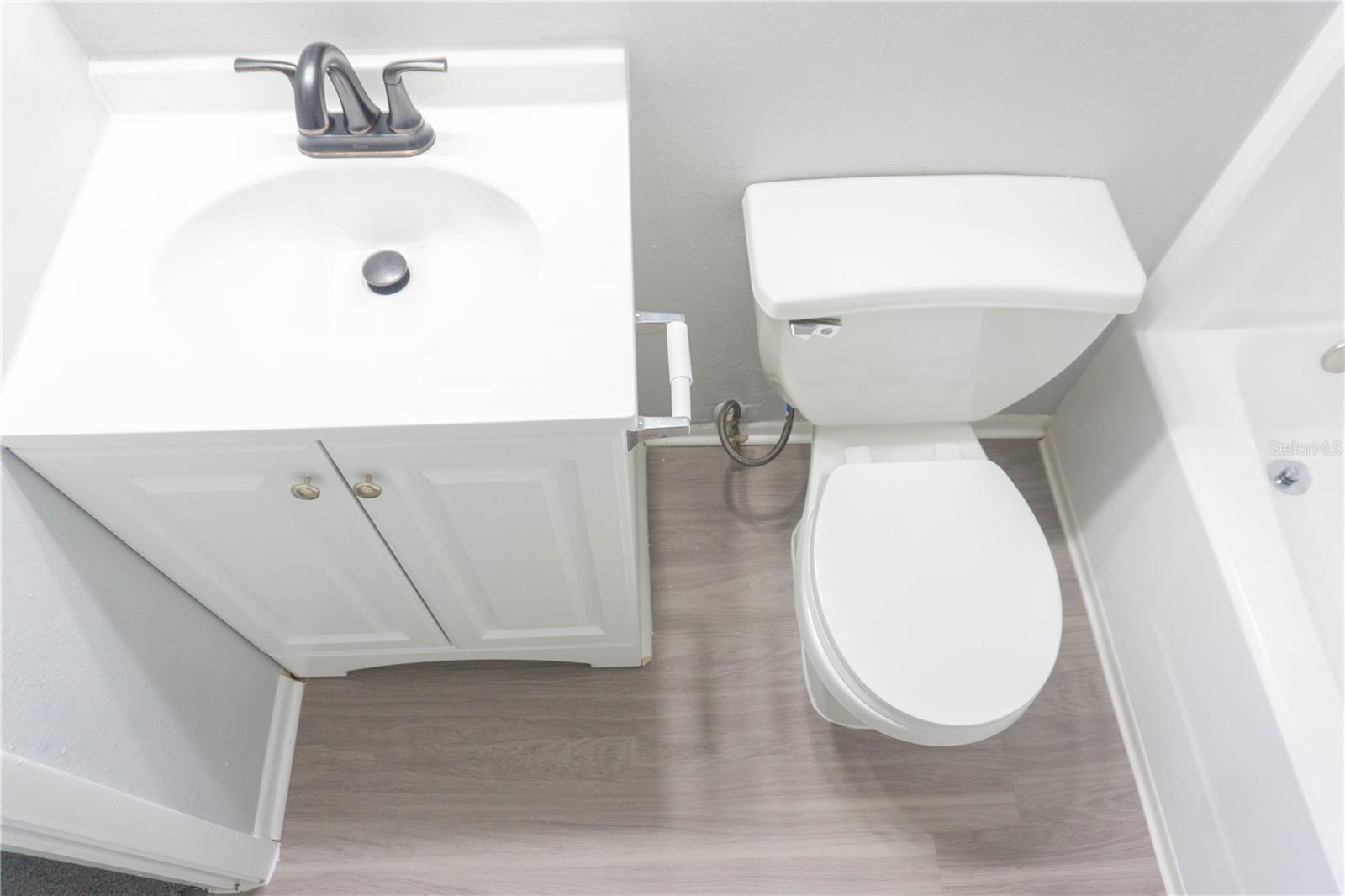 THE HAMPTONS AT BRANDON A CONDO - Residential