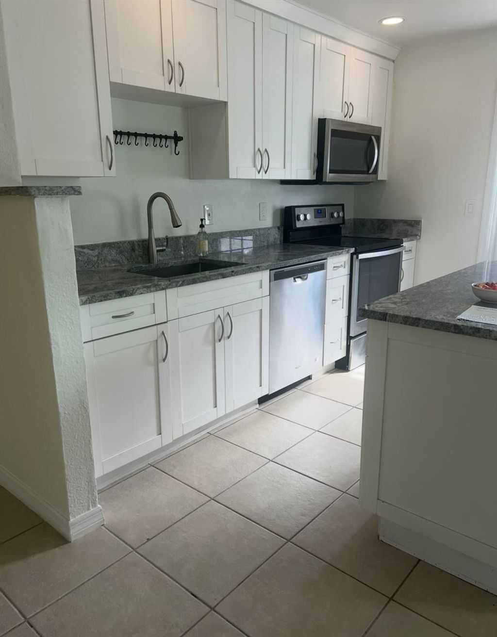 Photo of 4731 Violet Avenue, Sarasota, FL 34233 (MLS # A4665302)