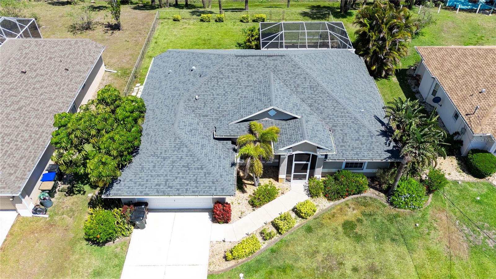 1124 W HILLSBOROUGH BOULEVARD