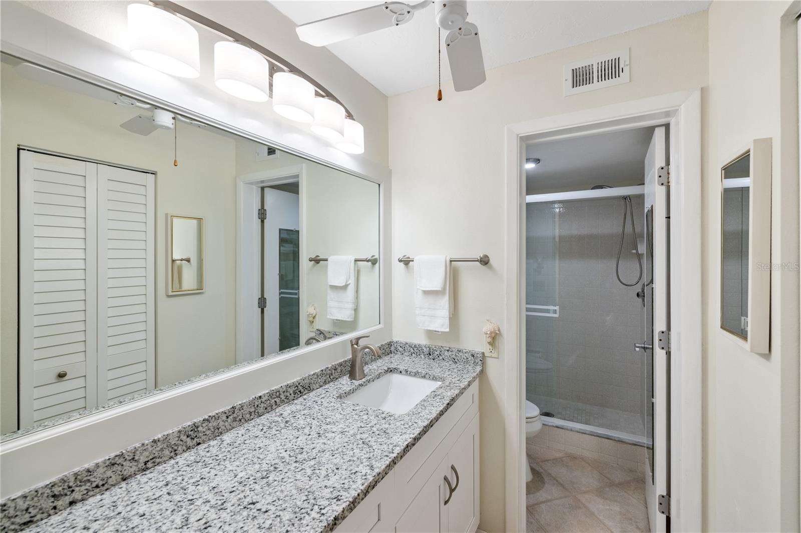 MISSION LAKES - Residential