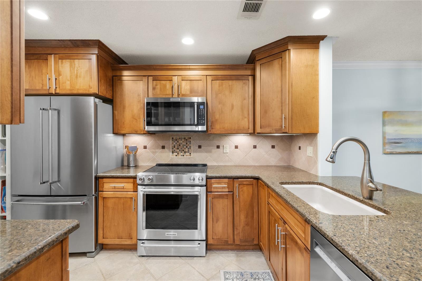 MISSION LAKES - Residential