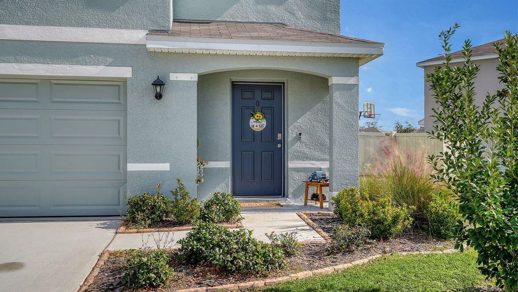 Photo of 10206 Charlotte Drive, Parrish, FL 34219 (MLS # A4677126)