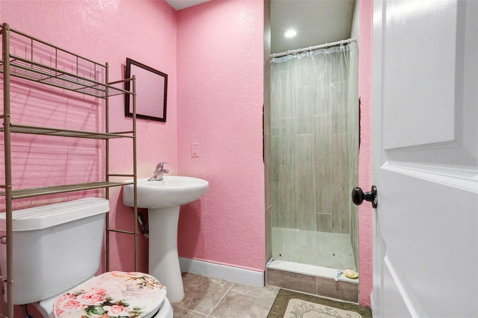 MAEBERT SUBDIVISION REPLAT BLKS 1 AND 5 - Residential