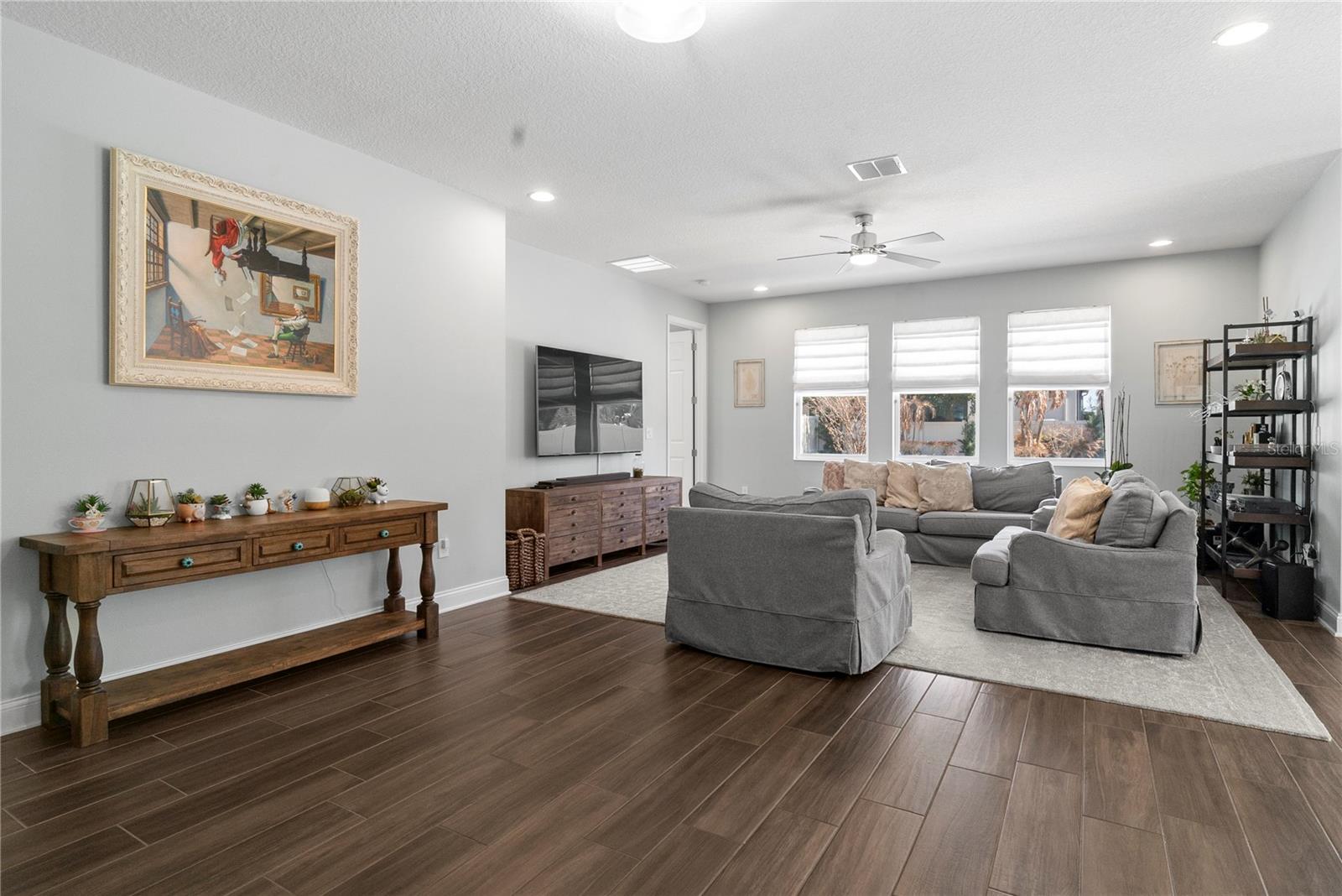 SANCTUARY / TWIN WATERS - Residential