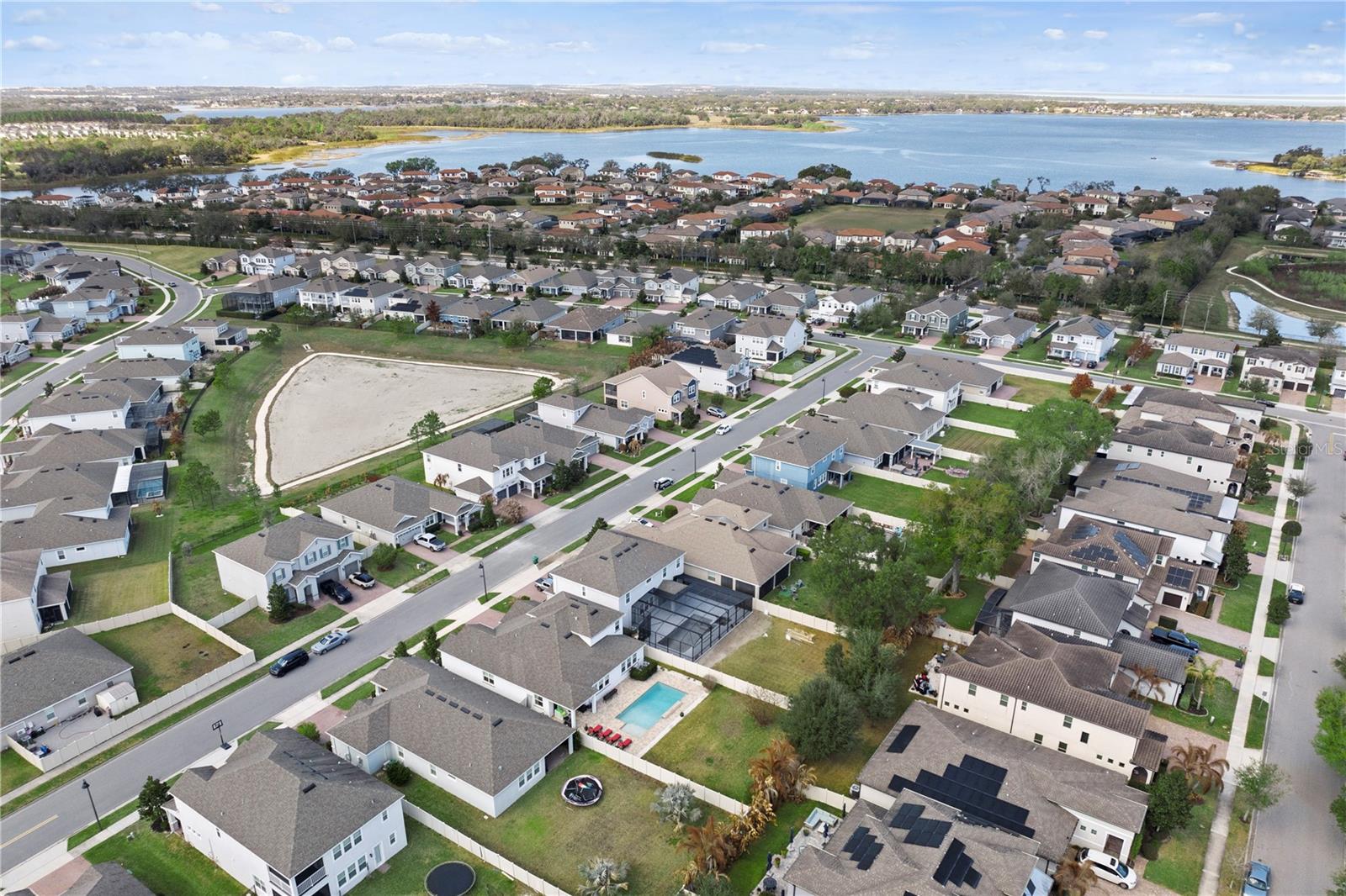 SANCTUARY / TWIN WATERS - Residential