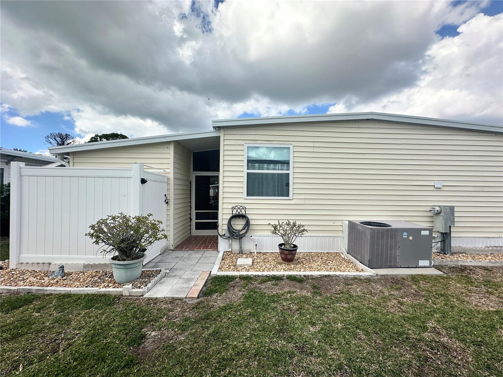 JAPANESE GARDENS MHP - Residential