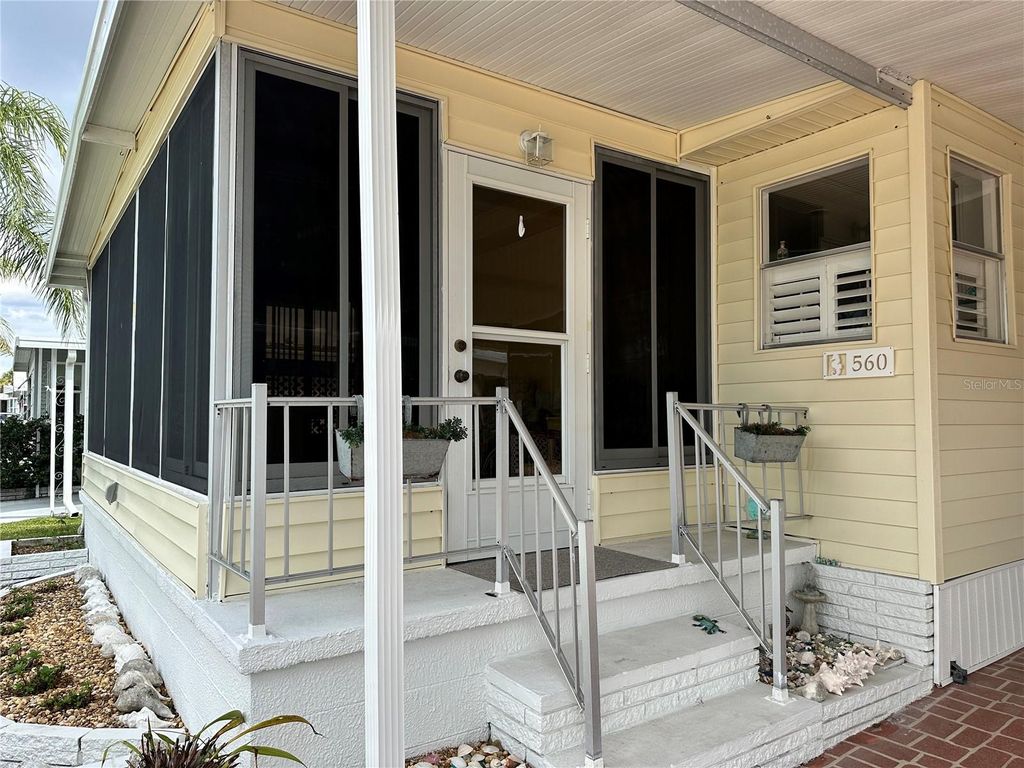 Photo of 560 Oriental Poppy Drive, Venice, FL 34293 (MLS # N6143279)