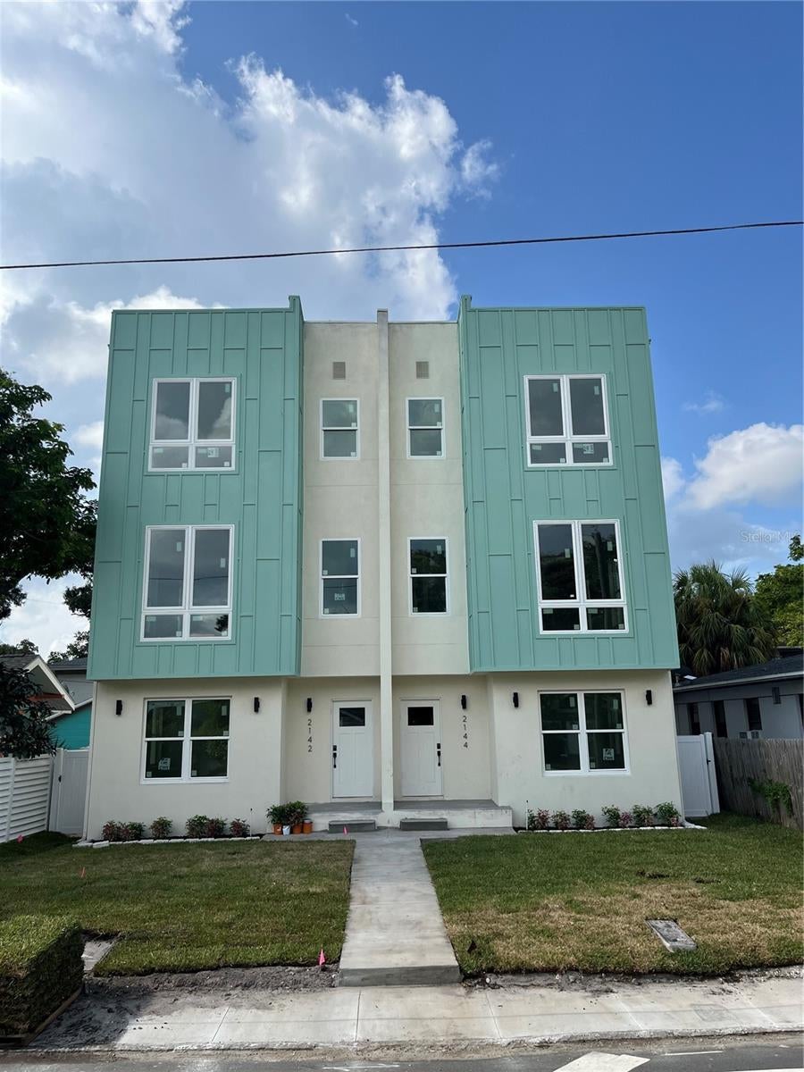 Photo of 2142 5th Avenue N, St Petersburg, FL 33713 (MLS # TB8529710)