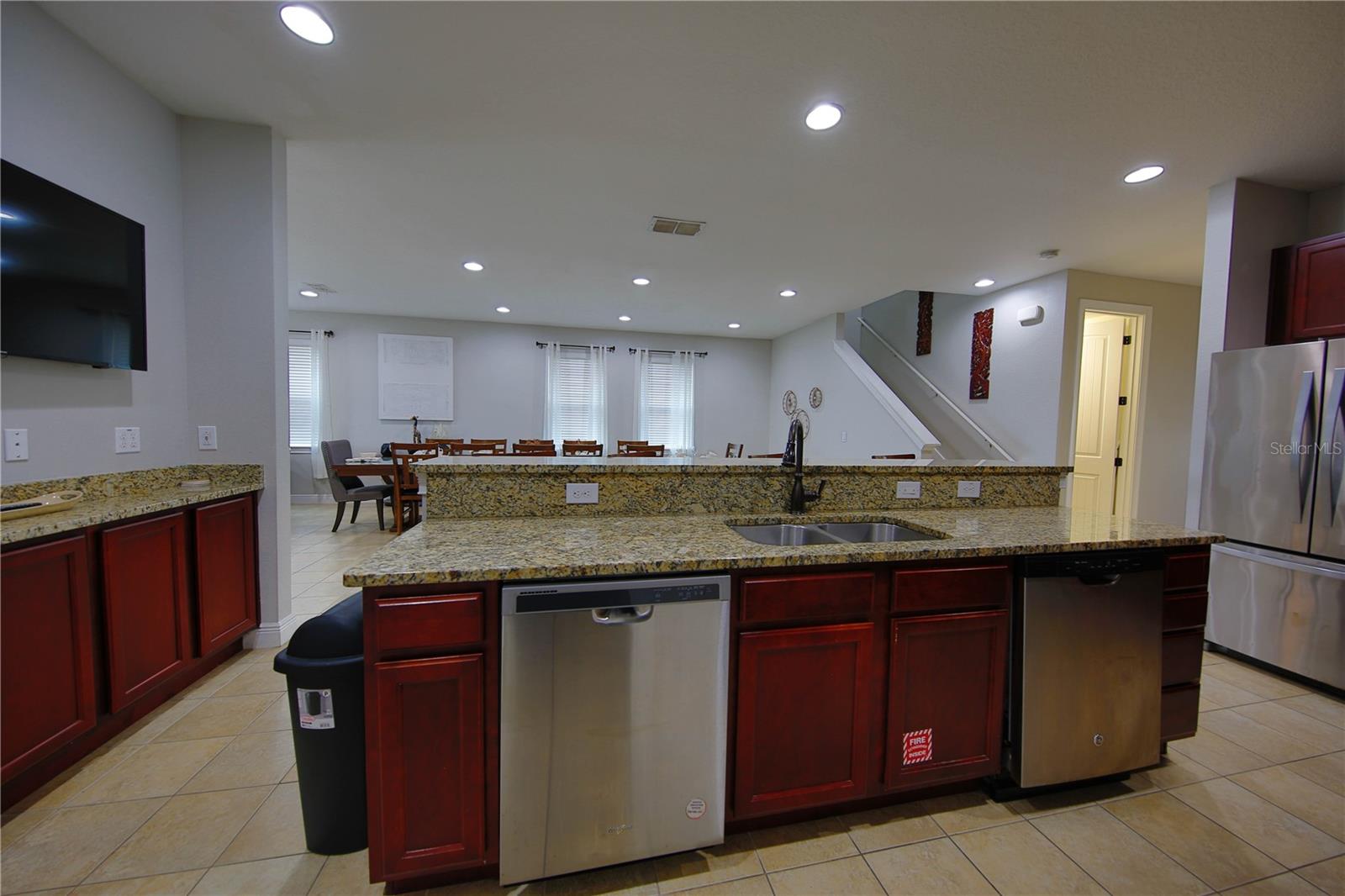 7664 WILMINGTON LOOP