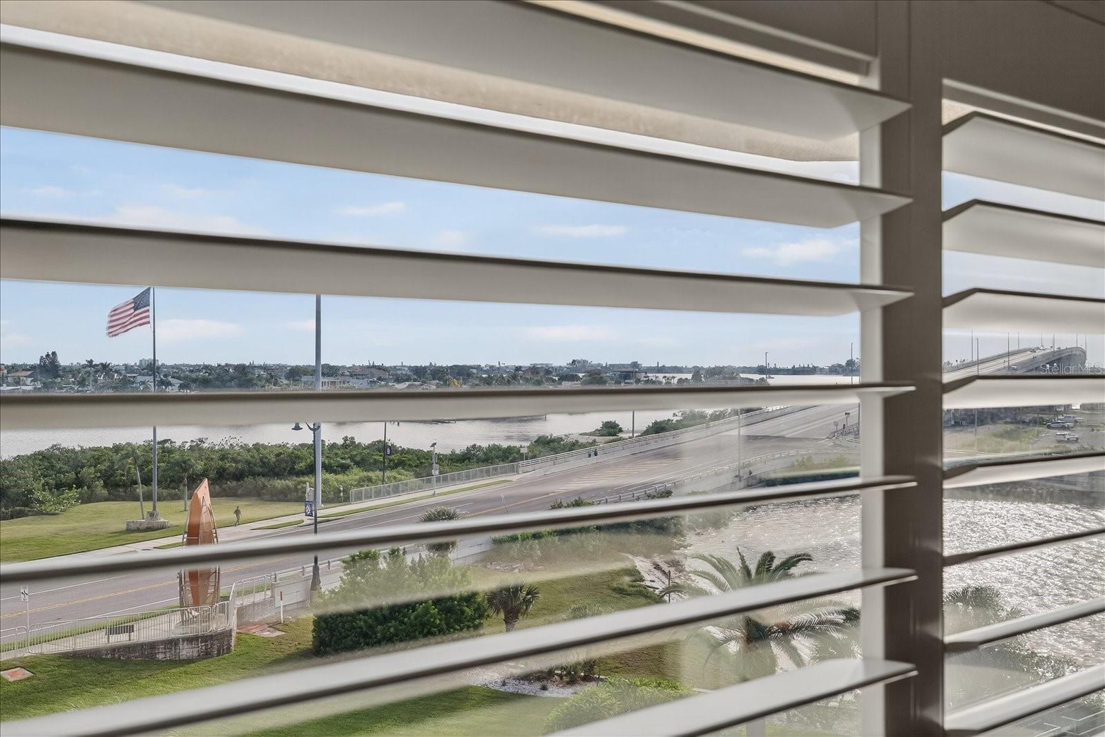 HARBOUR CLUB CONDO 3 - Residential